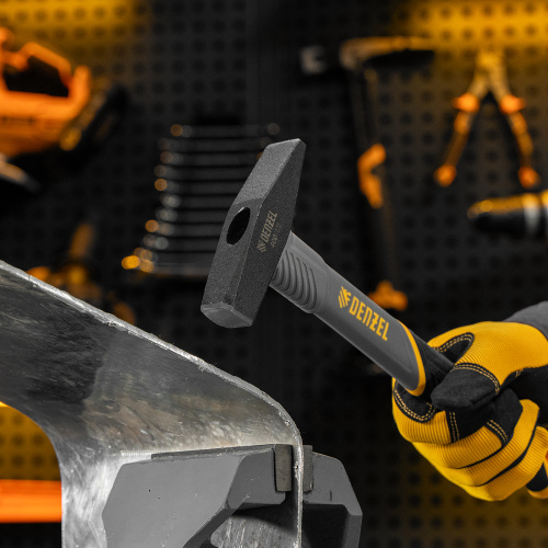 Молоток слесарный, 400 г, кованый, фибергласовая рукоятка c TPR покрытием Denzel по ценам производителя в Челябинске с доставкой по всей России