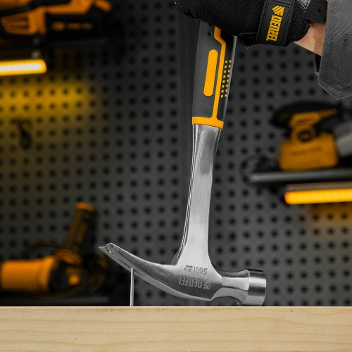 Молоток-гвоздодер 560 г, цельнометаллический, двухкомпонентная рукоятка Denzel по ценам производителя в Челябинске с доставкой по всей России