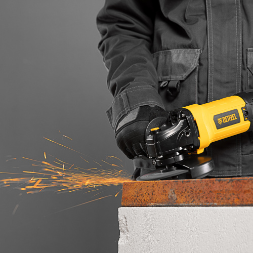 Машина шлифовальная угловая AGH125-1200A, 1200 Вт, 125 мм, 11000 об/мин Denzel по ценам производителя в Челябинске с доставкой по всей России