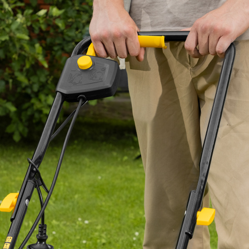 Газонокосилка электрическая GM-1100, 1100 Вт, шир. 32 см, 3 уров., травосб. 30 л Denzel по ценам производителя в Челябинске с доставкой по всей России