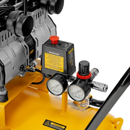 Компрессор безмасляный, малошумный DLS 3300/100, 3300 Вт,3x1100, 100 л, 570 л/мин ,блок управления Denzel по ценам производителя в Челябинске с доставкой по всей России