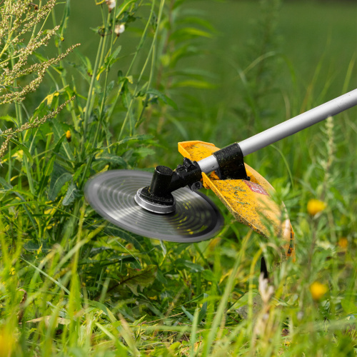 Триммер бензиновый DT-52E, 52 см3, неразъемная штанга, электростартер, состоит из 2 частей Denzel по ценам производителя в Челябинске с доставкой по всей России