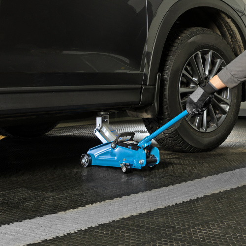 Домкрат гидравлический подкатной, 2 т, h подъема 140-340 мм Stels по ценам производителя в Челябинске с доставкой по всей России