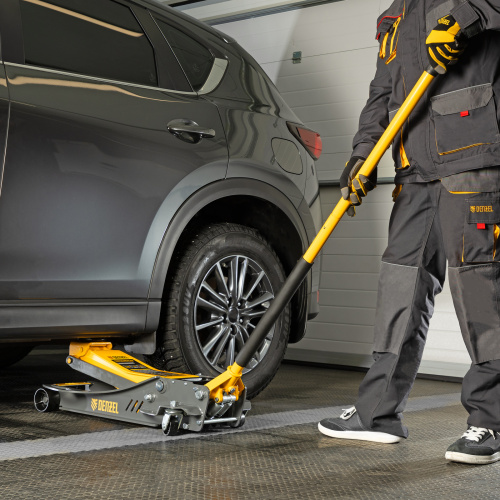 Домкрат гидравлический подкатной, 3,8 т, 110-580 мм, быстрый подъем, низкий подхват, проф. Denzel по ценам производителя в Челябинске с доставкой по всей России