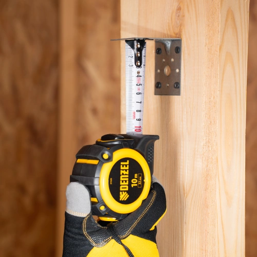 Рулетка 10м х 32мм, автоматич. фиксац., нейлон. покрытие, магнит. зацеп, двухстор. разметка Denzel по ценам производителя в Челябинске с доставкой по всей России