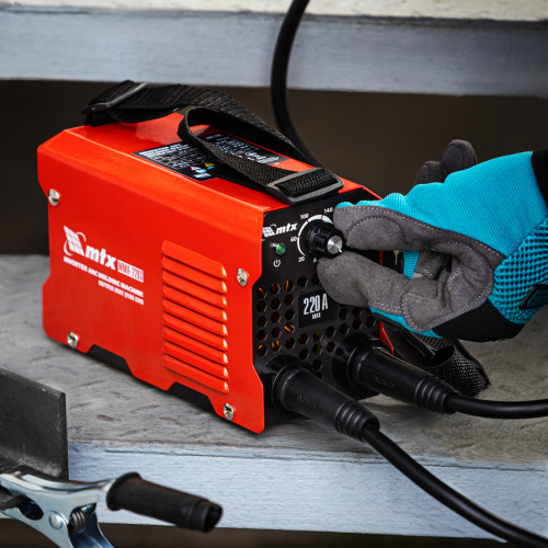 Инверторный аппарат дуговой сварки MMA-220S, 220 А, ПВ60%, диаметр электрода 1,6-5 мм MTX по ценам производителя в Челябинске с доставкой по всей России
