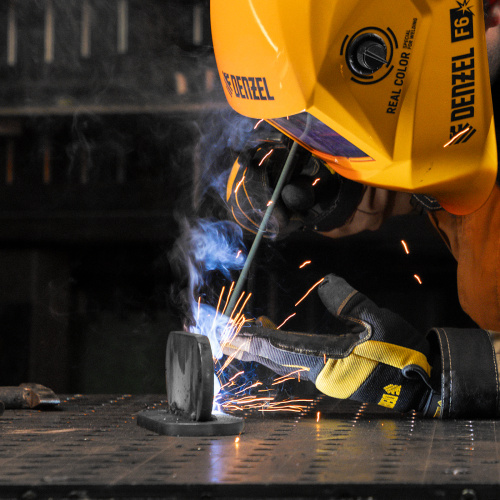 Аппарат инвертор. дуговой сварки DM-220 Standart, 220 А, ПВ 60% Denzel по ценам производителя в Челябинске с доставкой по всей России