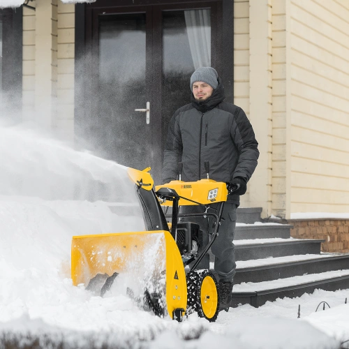 Бензиновая снегоуборочная машина SBM 610S PRO, 212 cc, электростартер, фара, обогрев Denzel по ценам производителя в Челябинске с доставкой по всей России
