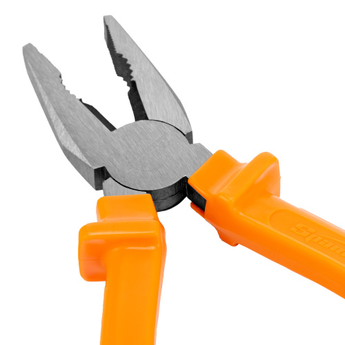 Плоскогубцы Classic, 160 мм, шлифованные, пластмассовые рукоятки Sparta по ценам производителя в Челябинске с доставкой по всей России