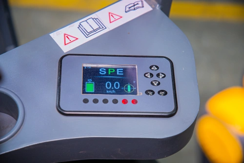 Погрузчик электрический трехопорный XILIN 1,5 т 3,5 м CPD15S-E сайдшифт купить в Москве с доставкой по всей России | ProtosMarket.ru