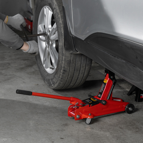 Домкрат гидравлический подкатной, 2 т, h подъема 125-300 мм, в пластиковом кейсе Sparta по ценам производителя в Челябинске с доставкой по всей России