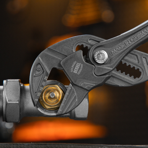 Клещи переставные, кнопочный механизм, обливные рукоятки, сантехнические, 250 мм Denzel по ценам производителя в Челябинске с доставкой по всей России