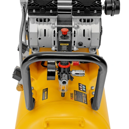 Компрессор безмасляный, малошумный DLS 1800/100,1800 Вт, 3x600, 100 л, 345 л/мин Denzel по ценам производителя в Челябинске с доставкой по всей России