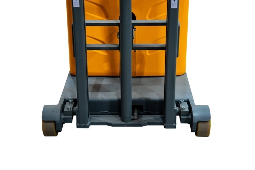 Штабелер самоходный 1,0 т 3,0 м XILIN CPD10W с наклоном мачты и противовесом 24/105 В/Ач по ценам производителя в Челябинске с доставкой по всей России