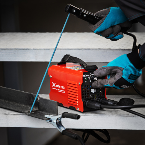 Инверторный аппарат дуговой сварки MMA-200S, 200 А, ПВ60%, диаметр электрода 1,6-5 мм MTX по ценам производителя в Челябинске с доставкой по всей России