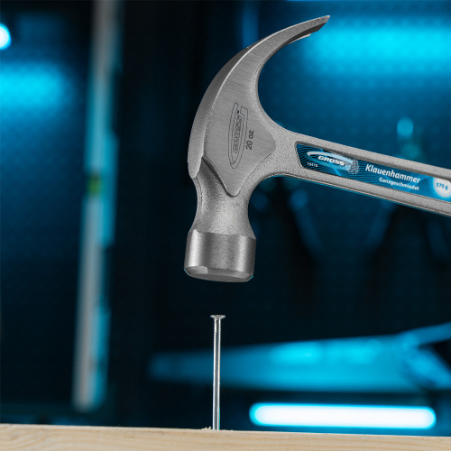 Молоток-гвоздодер, 570 г, цельнокованый, трехкомпонентная рукоятка Gross по ценам производителя в Челябинске с доставкой по всей России