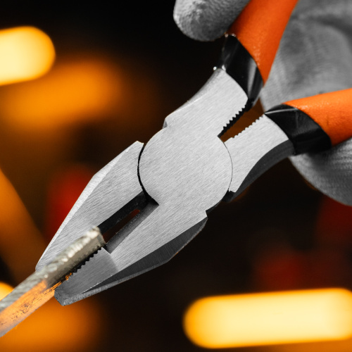 Набор губцевого инструмента №2, 3 предмета: плоскогубцы, бокорезы, клещи переставные Sparta по ценам производителя в Челябинске с доставкой по всей России