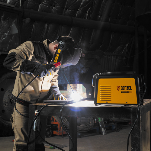 Аппарат инвертор. дуговой сварки SDM-220 Top, 220 А, ПВ 60% кейс Denzel по ценам производителя в Челябинске с доставкой по всей России
