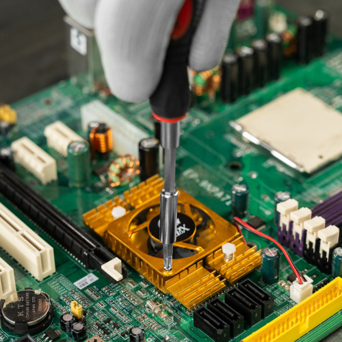 Отвертка для точных работ с насадками Fusion, 22 предмета, в пластиковом пенале Matrix по ценам производителя в Челябинске с доставкой по всей России