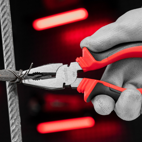 Плоскогубцы комбинированные, 180 мм, хром-ванадий, двухкомпонентные рукоятки Matrix по ценам производителя в Челябинске с доставкой по всей России