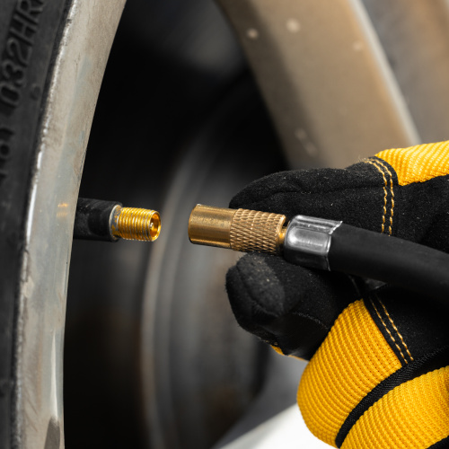 Компрессор автомобильный DС-20,12 В, 7 атм, 35 л/мин Denzel по ценам производителя в Челябинске с доставкой по всей России