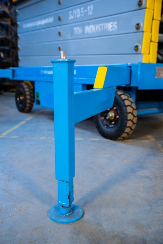 Подъемник ножничный передвижной аккумуляторный 500 кг, 12/14 м, 24/85 В/Ач TOR SJY-0,5-12 DC по ценам производителя в Челябинске с доставкой по всей России