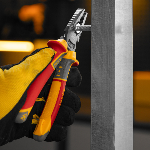 Плоскогубцы комбинированные, диэлектрические трехкомпонентные рукоятки до 1000 В, 180 мм Denzel по ценам производителя в Челябинске с доставкой по всей России