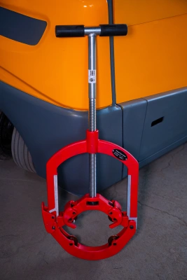 Труборез с хомутной защелкой TOR GH8S для стальных труб 6"- 8" по ценам производителя в Челябинске с доставкой по всей России