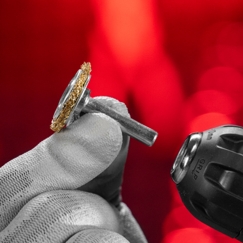 Щетка для дрели, 30 мм, плоская со шпилькой, латунированная витая проволока Matrix по ценам производителя в Челябинске с доставкой по всей России