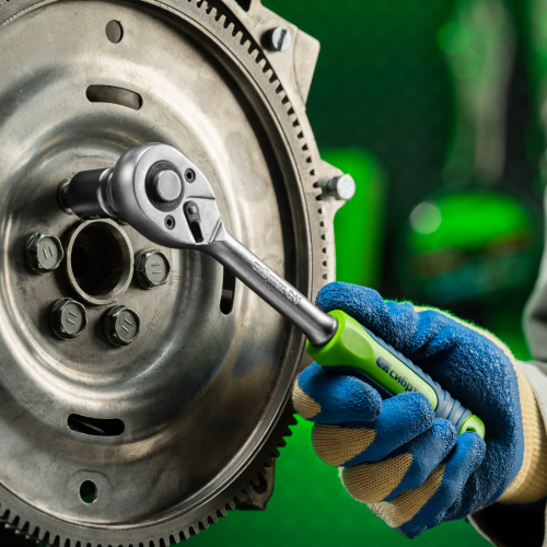 Ключ-трещотка 1/2", 45 зубьев, с быстрым сбросом, матовый хром Сибртех по ценам производителя в Челябинске с доставкой по всей России