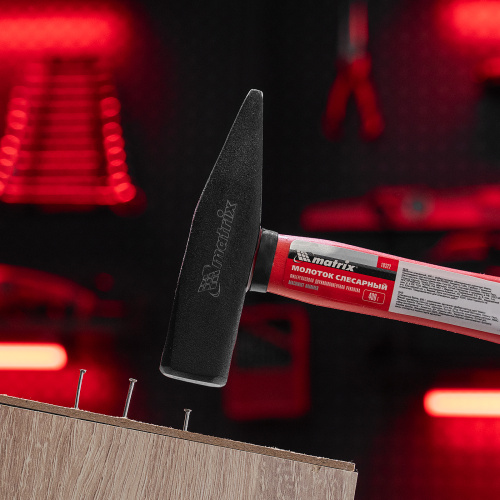 Молоток слесарный, 400 г, фибергласовая обрезиненная рукоятка Matrix по ценам производителя в Челябинске с доставкой по всей России