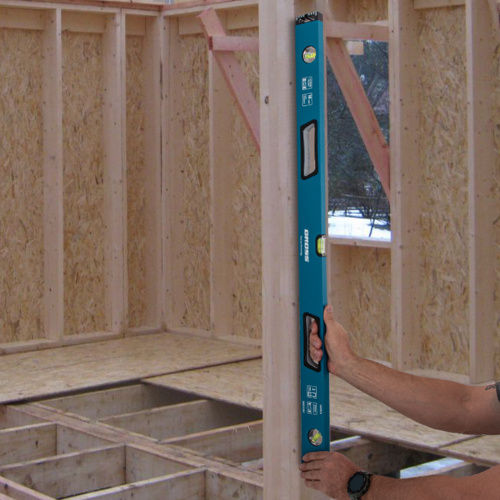 Уровень алюминиевый, 1000 мм, усиленный с ударопрочными заглушками, рукоятки, 3 глазка Gross по ценам производителя в Челябинске с доставкой по всей России