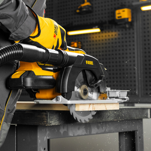 Пылесос строительный RVC30, 1400 Вт, бак 30 л, шланг 3 м, розетка с автосинхр. Denzel по ценам производителя в Челябинске с доставкой по всей России