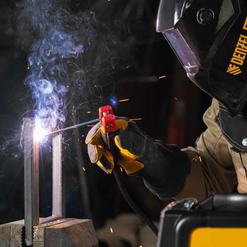 Аппарат инвертор. дуговой сварки SDM-220 Top, 220 А, ПВ 60% кейс Denzel по ценам производителя в Челябинске с доставкой по всей России