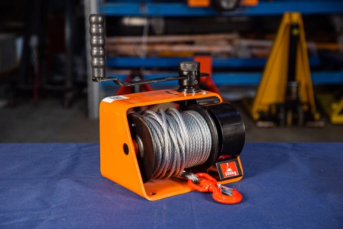 Лебедка ручная червячная TOR ЛРЧ 500 (VS) 0,5 т 25 м по ценам производителя в Челябинске с доставкой по всей России