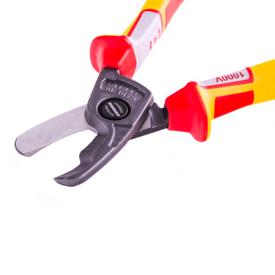 Кабелерез, диэлектрические рукоятки до 1000 В, трехкомпонентные рукоятки, 210 мм Gross по ценам производителя в Челябинске с доставкой по всей России