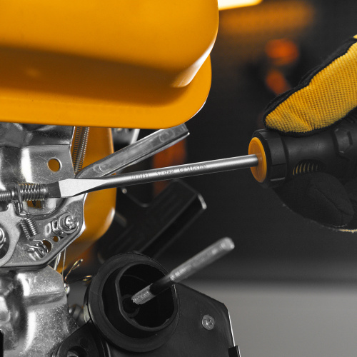 Отвертка, SL6x100 мм, S2, 3к рукоятка Denzel по ценам производителя в Челябинске с доставкой по всей России