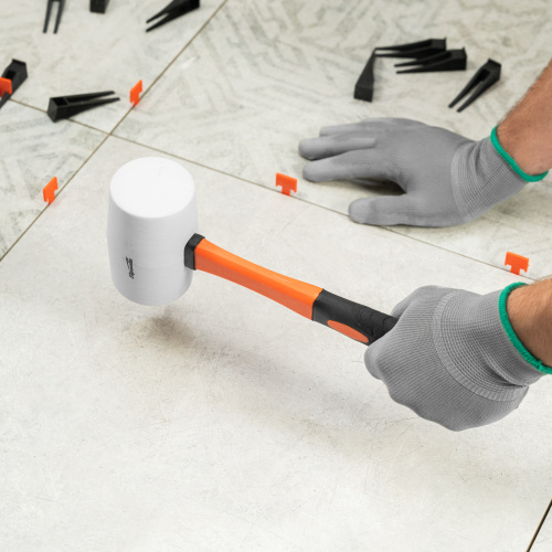 Киянка резиновая, 680 г, белая резина, фибергласовая рукоятка Sparta по ценам производителя в Челябинске с доставкой по всей России