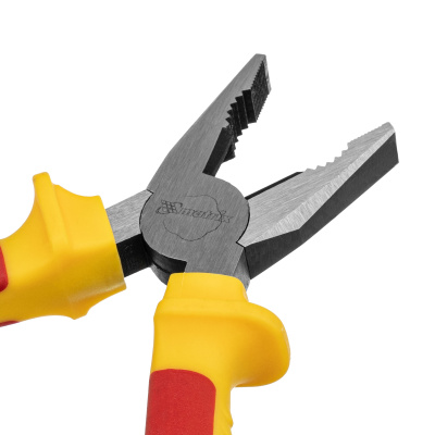 Плоскогубцы комбинированные, Insulated, 160 мм, двухкомпонентные рукоятки Matrix Professional по ценам производителя в Челябинске с доставкой по всей России