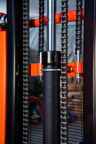 Штабелер-бочкокантователь гидравлический 0,35 т 2,5 м TOR CDT с электроподъемом по ценам производителя в Челябинске с доставкой по всей России