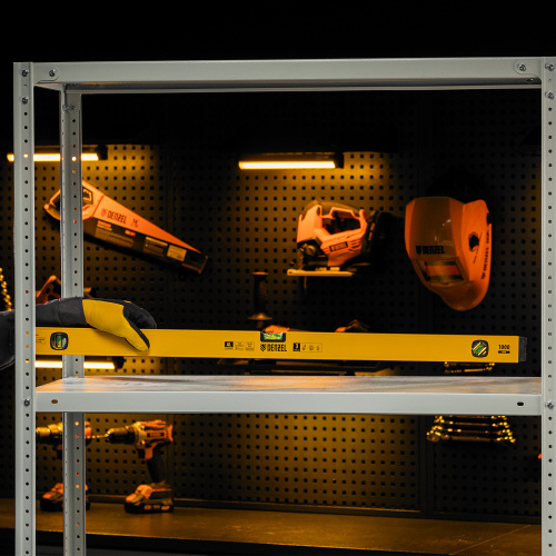 Уровень алюминиевый, магнит, фрезерованный, 3 глазка (1 зеркал.) 0,5 мм/м, 1000 мм Denzel по ценам производителя в Челябинске с доставкой по всей России