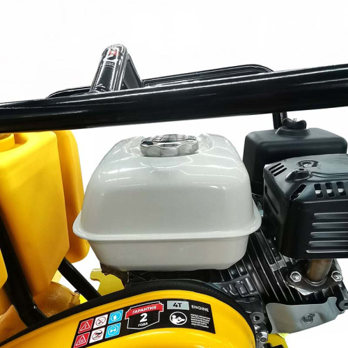 Виброплита бензиновая прямоходная NORSU RF-80TH (колесный комплект, бак для воды) по ценам производителя в Челябинске с доставкой по всей России