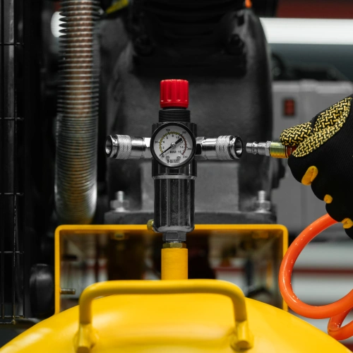 Компрессор воздушный рем. привод BCV 5500-T/200, 5,5 кВт, 200 литров, 850 л/мин Denzel по ценам производителя в Челябинске с доставкой по всей России