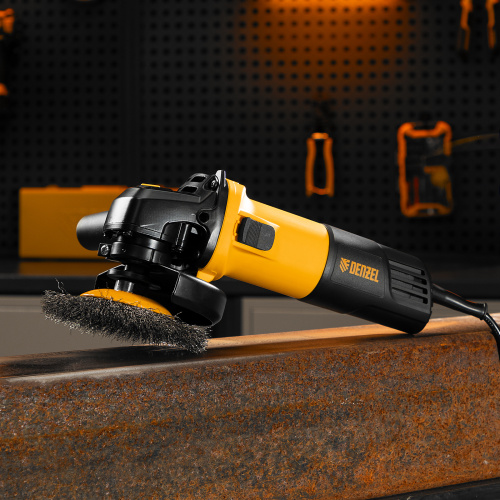 Машина шлифовальная угловая AGH125-900, 900 Вт, 125 мм, 11000 об/мин Denzel по ценам производителя в Челябинске с доставкой по всей России