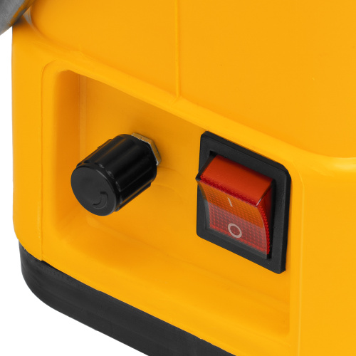 Опрыскиватель ранцевый аккумуляторный D-16LA, 16 л, 12 В, 8 Ач Denzel по ценам производителя в Челябинске с доставкой по всей России