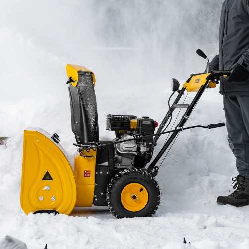 Бензиновая снегоуборочная машина SBM 610, 212 cc, ручной старт, фара Denzel по ценам производителя в Челябинске с доставкой по всей России