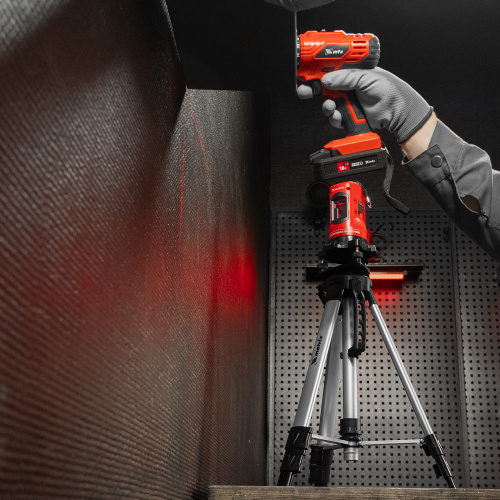 Лазерный уровень самовыравнивающийся, 150 мм, штатив 1150 мм, набор в пластиковом кейсе Matrix по ценам производителя в Челябинске с доставкой по всей России