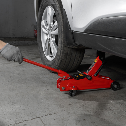 Домкрат гидравлический подкатной, 2 т, h подъема 125-300 мм, в пластиковом кейсе Sparta по ценам производителя в Челябинске с доставкой по всей России