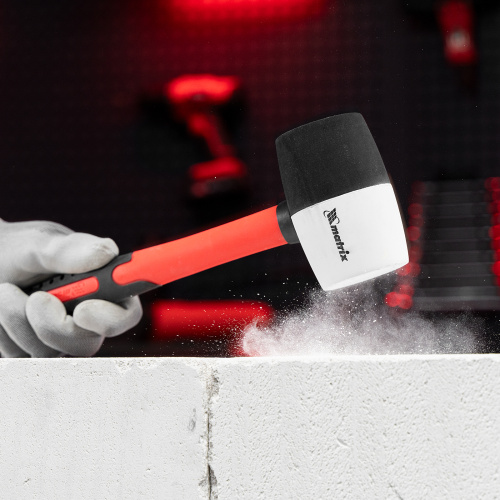 Киянка резиновая, 450 г, черно-белая резина, фибергласовая рукоятка Matrix по ценам производителя в Челябинске с доставкой по всей России