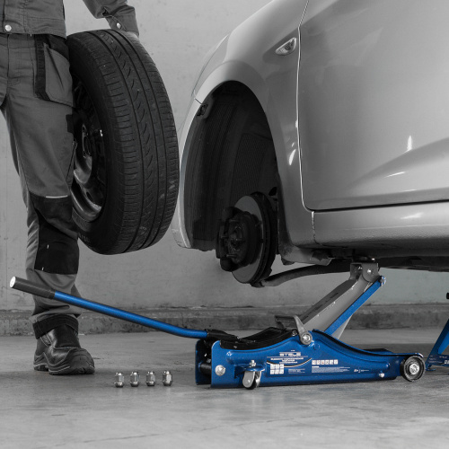 Домкрат гидравлический подкатной в пластиковом кейсе, 2 т, Low Profile, 80-380 мм Stels по ценам производителя в Челябинске с доставкой по всей России